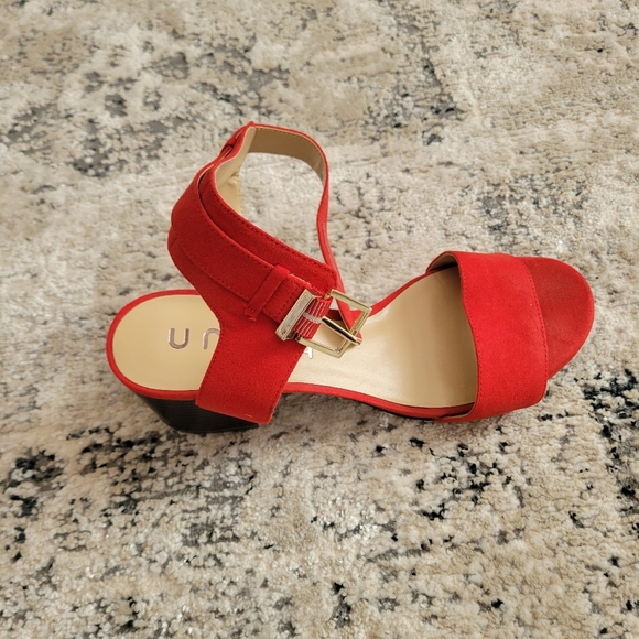 Red heels - Picture 4 of 6